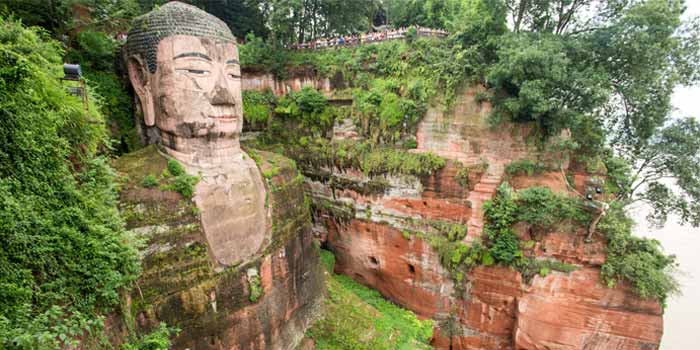 Lạc Sơn Đại Phật (Leshan Giant Buddha)