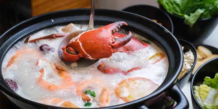 Lẩu Cháo Kiểu Quảng Châu (Cantonese Congee Hotpot)