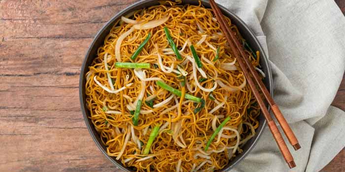 Mì xào Chow Mein