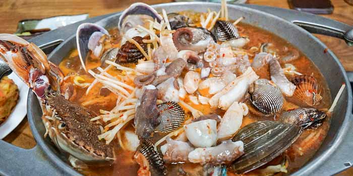 Haemultang (Lẩu hải sản Jeju)