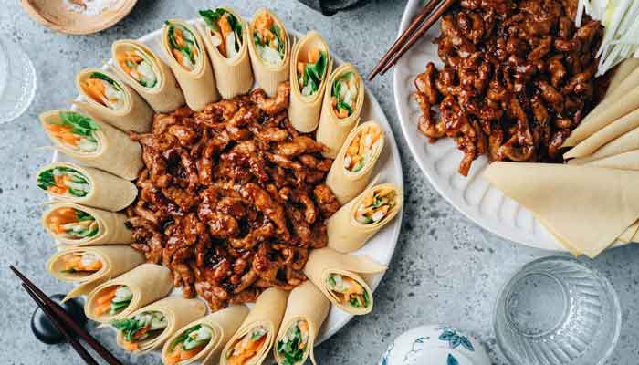 Thịt lợn xé sốt tương (Jing Jiang Rou Si)