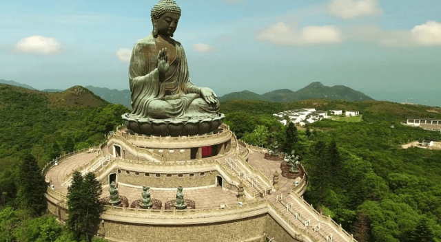 ngong-ping-360-thien-dan-dai-phat