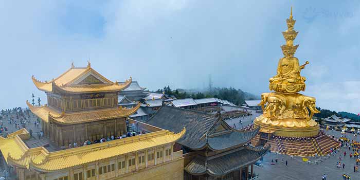 Núi Nga Mi (Mount Emei)