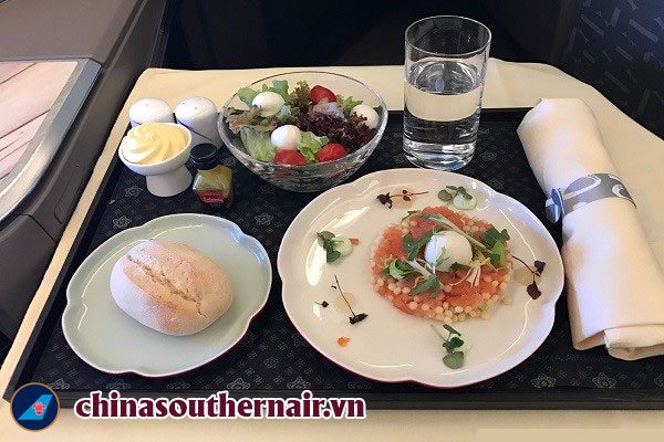 Suất ăn đặc biệt trên máy bay china southern airlines