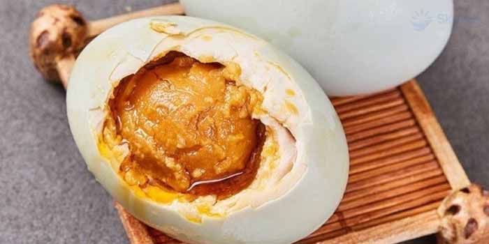 Trứng vịt biển muối
