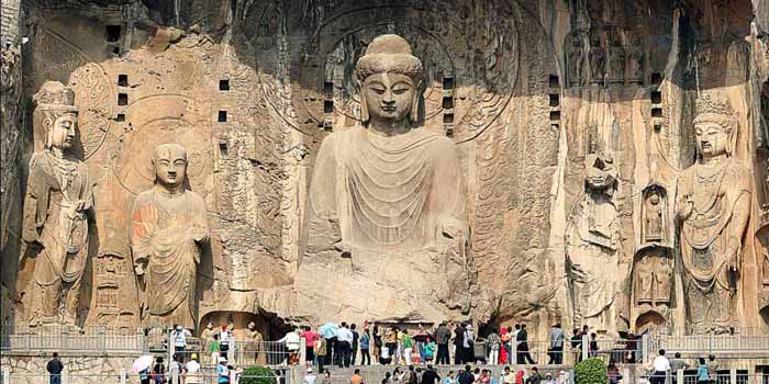 Tượng Phật Tì Lô Giá Na (Vairocana Buddha)